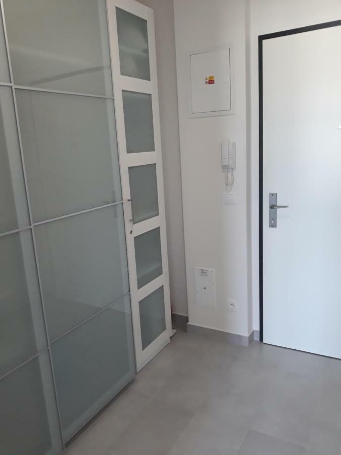 Appartamento Exclusive Kolbenova Next To Subway *