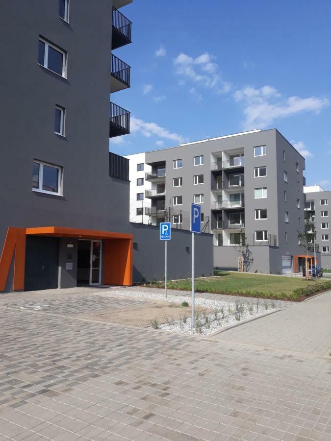 Exclusive Kolbenova Next To Subway Appartamento Praga