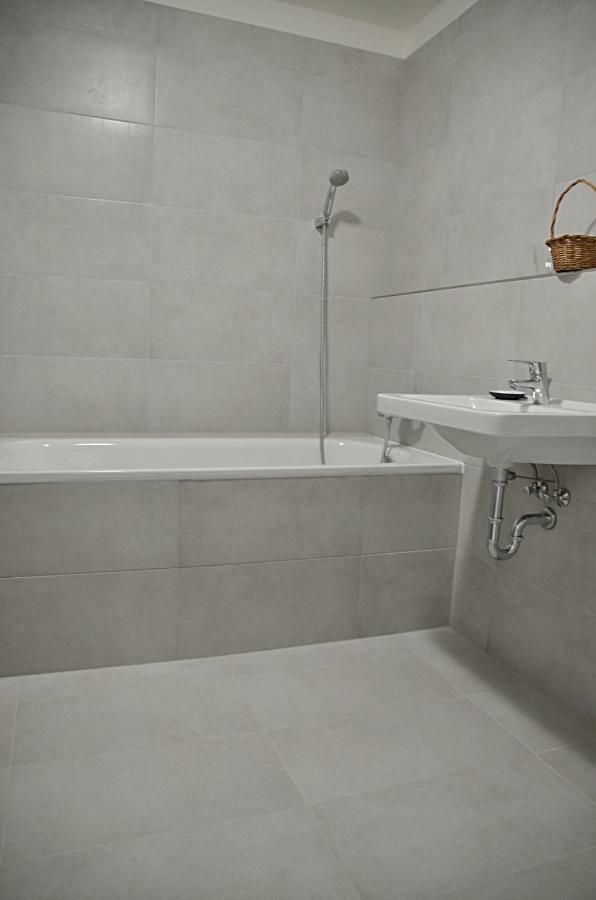 Exclusive Kolbenova Next To Subway Appartamento *